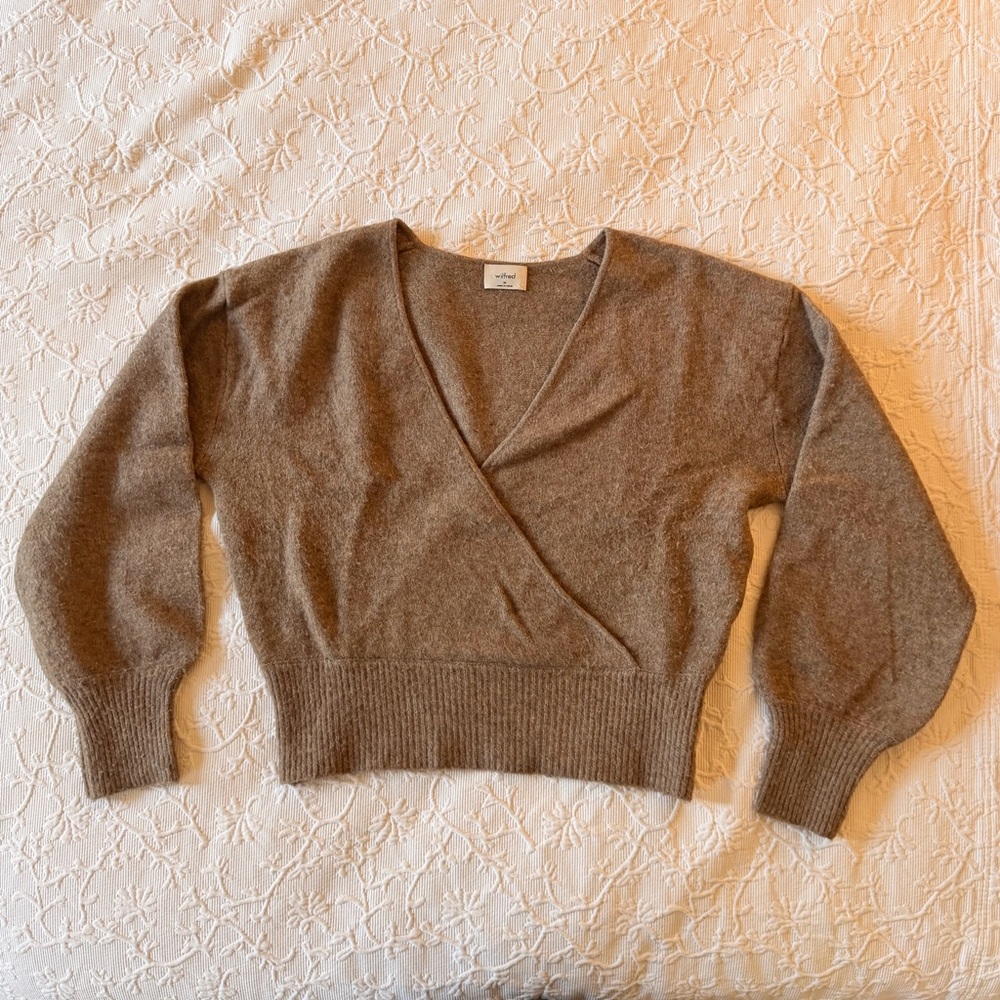 Aritzia Wilfred Dear Sweater in Heather Nomad Taupe - Picture 3 of 9
